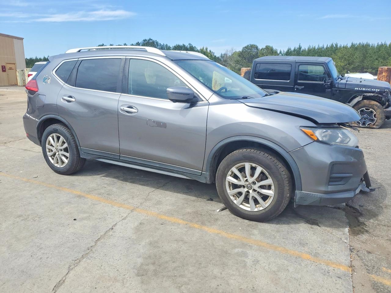 2017 NISSAN ROGUE SV photo 10