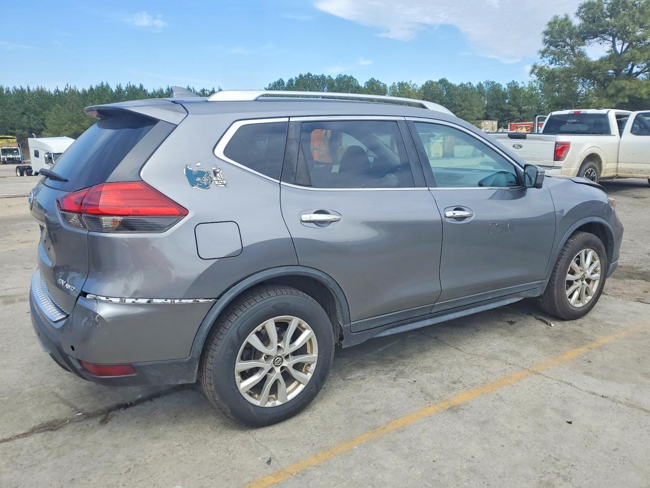 2017 NISSAN ROGUE SV photo 7