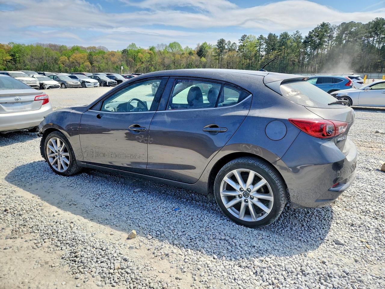 2017 MAZDA 3 TOURING photo 2