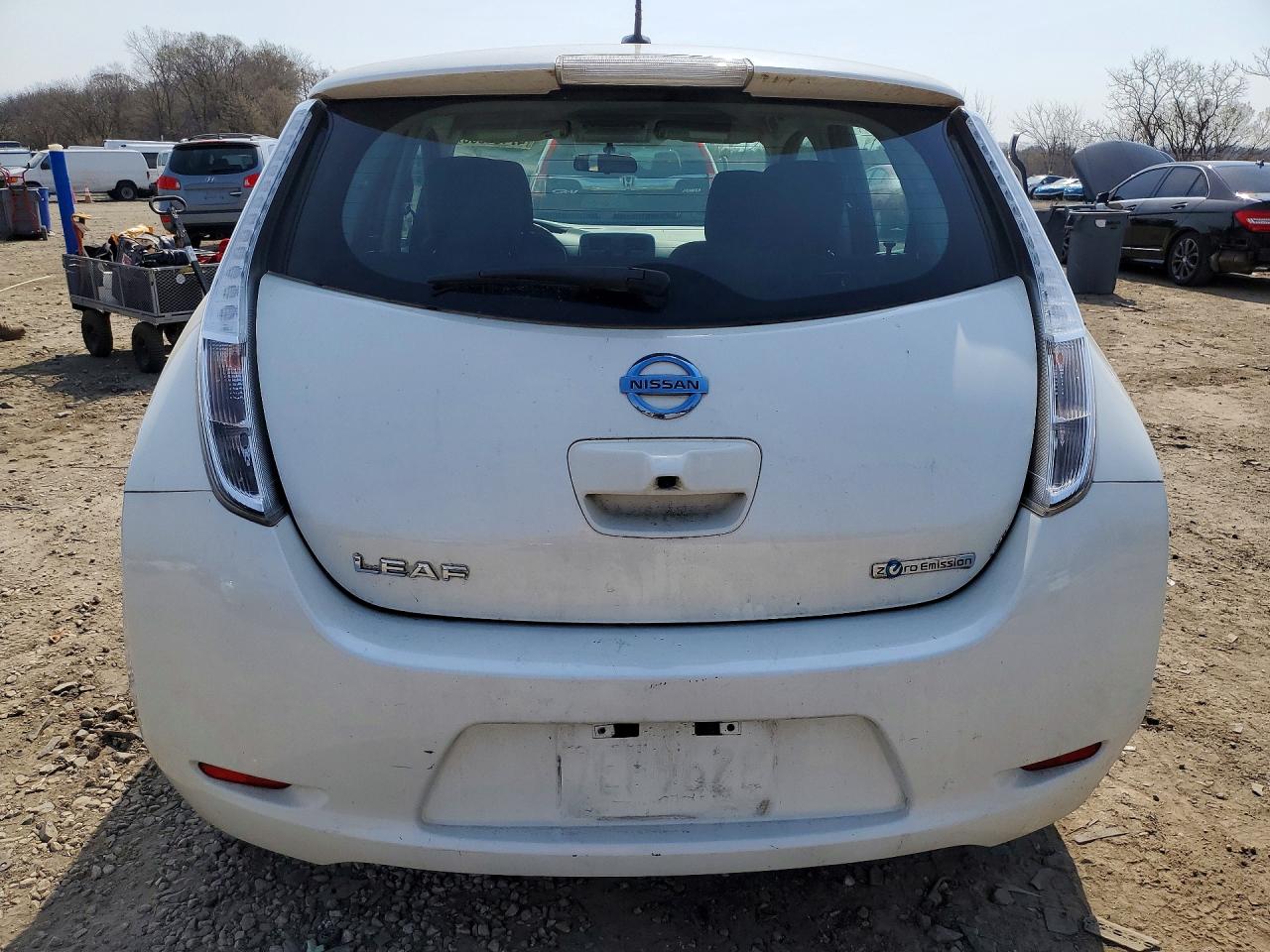 2016 NISSAN LEAF S-30 photo 16