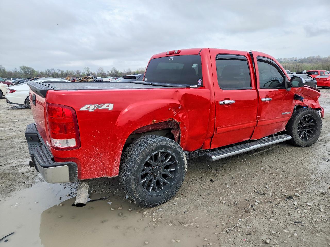 2011 GMC SIERRA photo 3