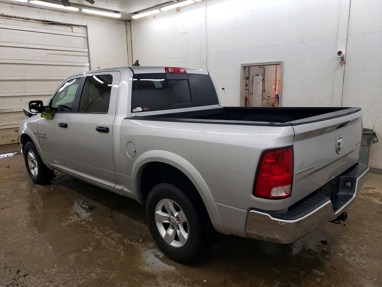 2014 RAM 1500 SLT photo 4