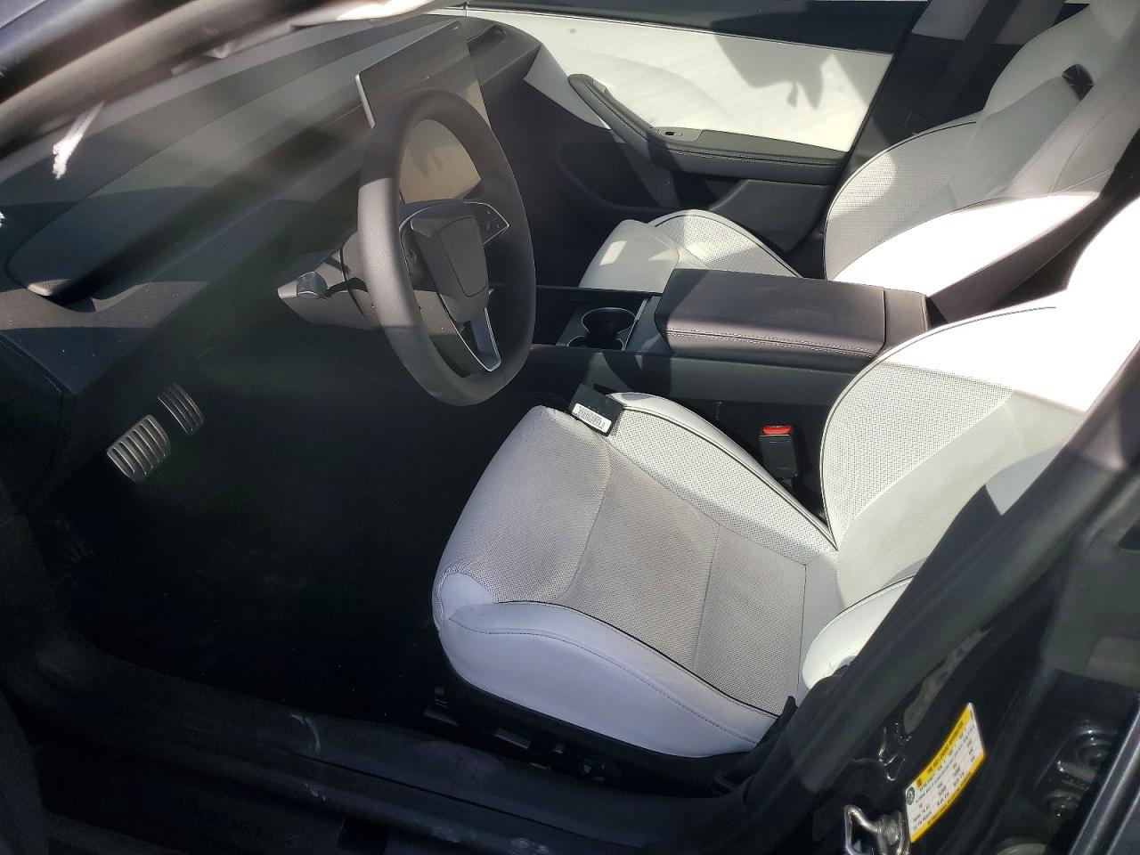 2024 TESLA MODEL 3 photo 19