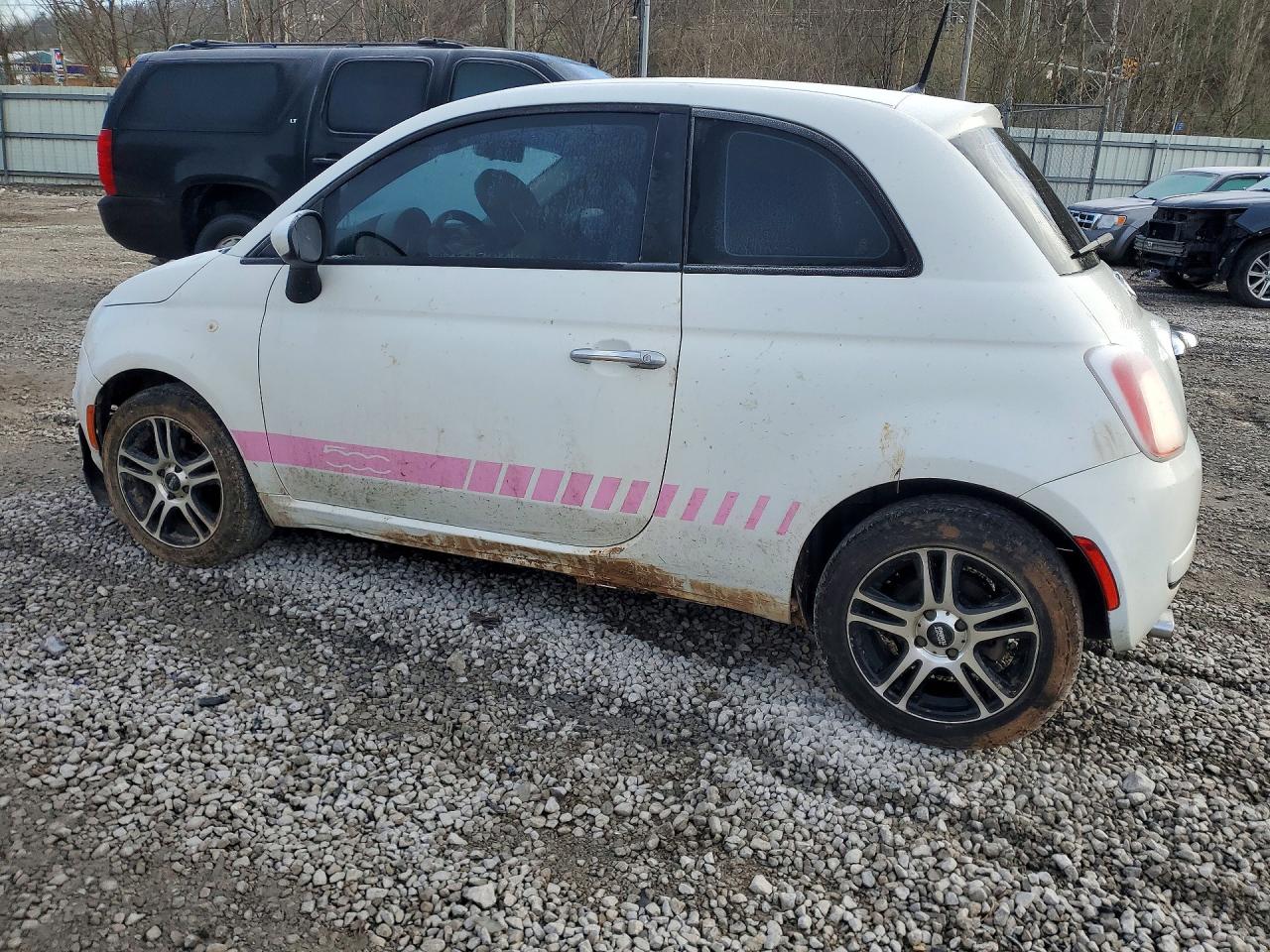 2013 FIAT 500 POP photo 2