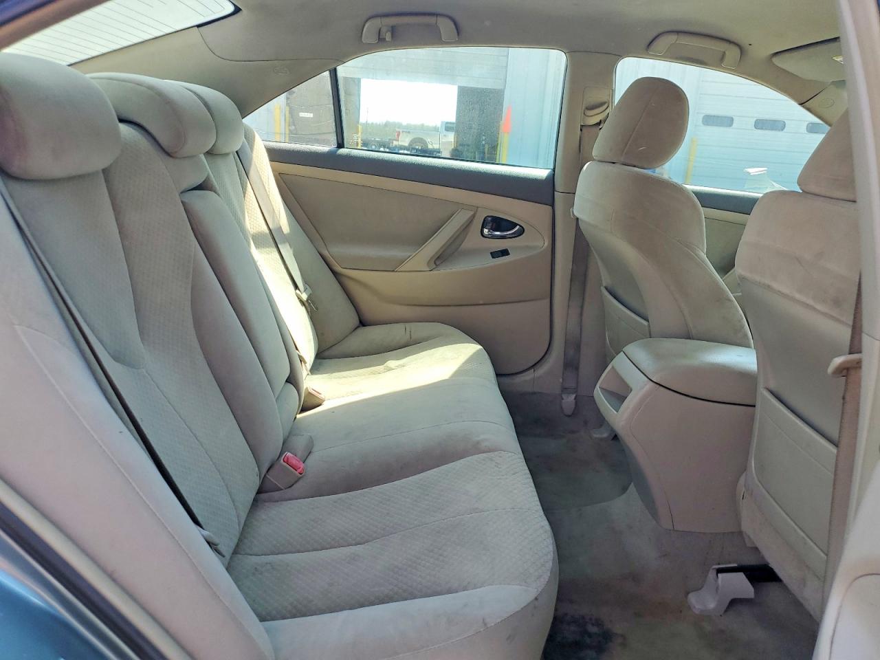 2009 TOYOTA CAMRY LE photo 19