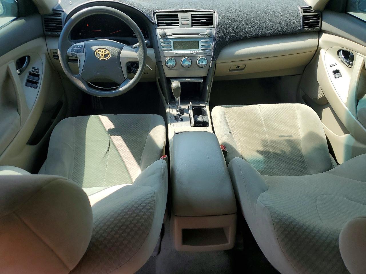 2009 TOYOTA CAMRY LE photo 15