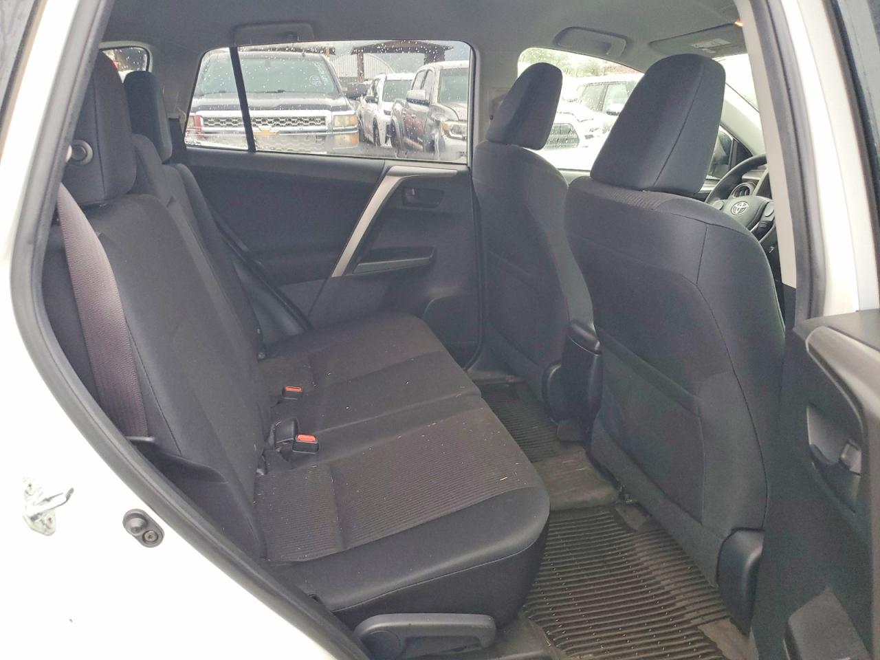 2016 TOYOTA RAV4 LE photo 11