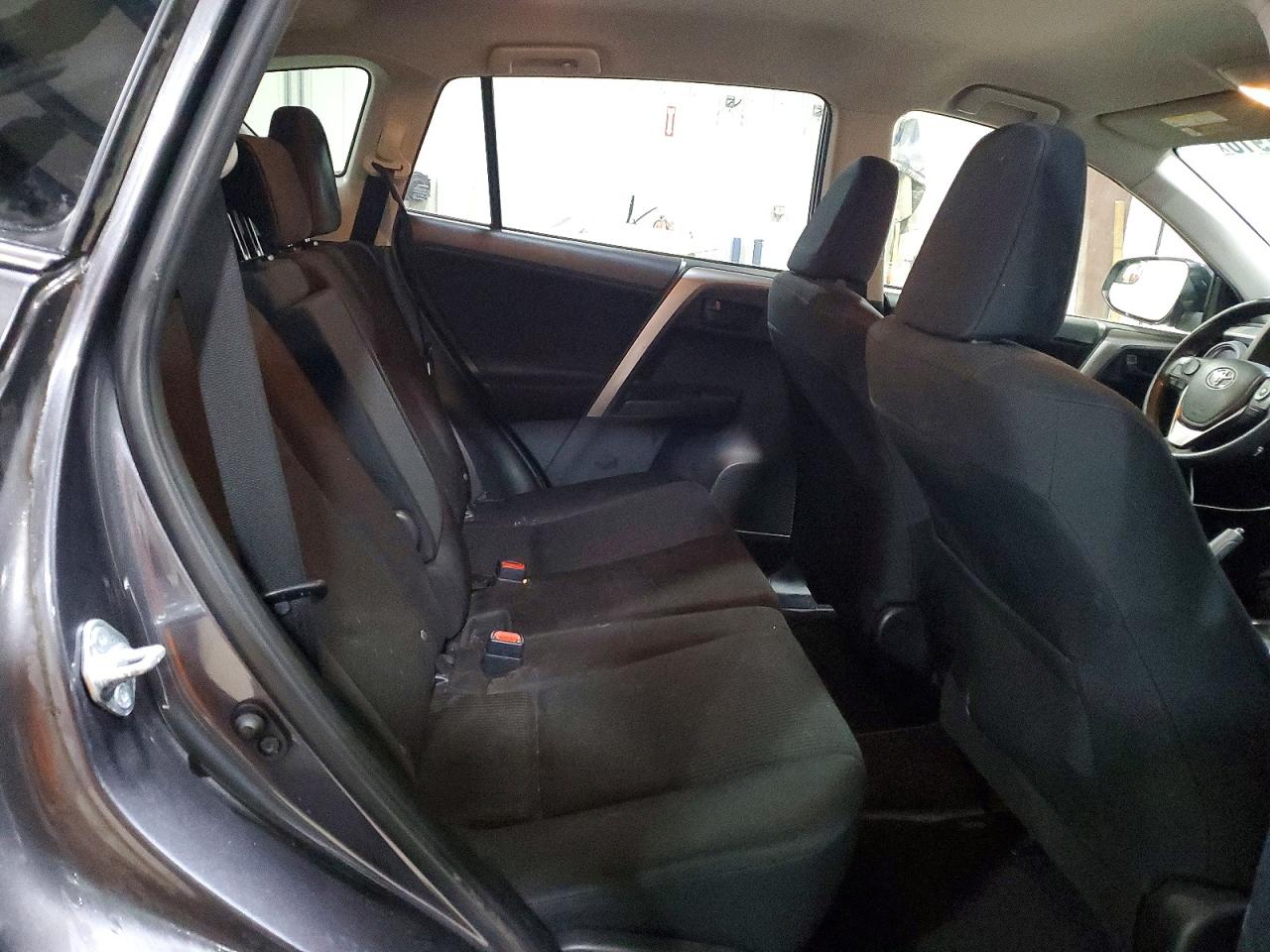 2017 TOYOTA RAV4 LE photo 11
