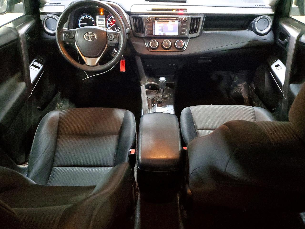 2017 TOYOTA RAV4 LE photo 8