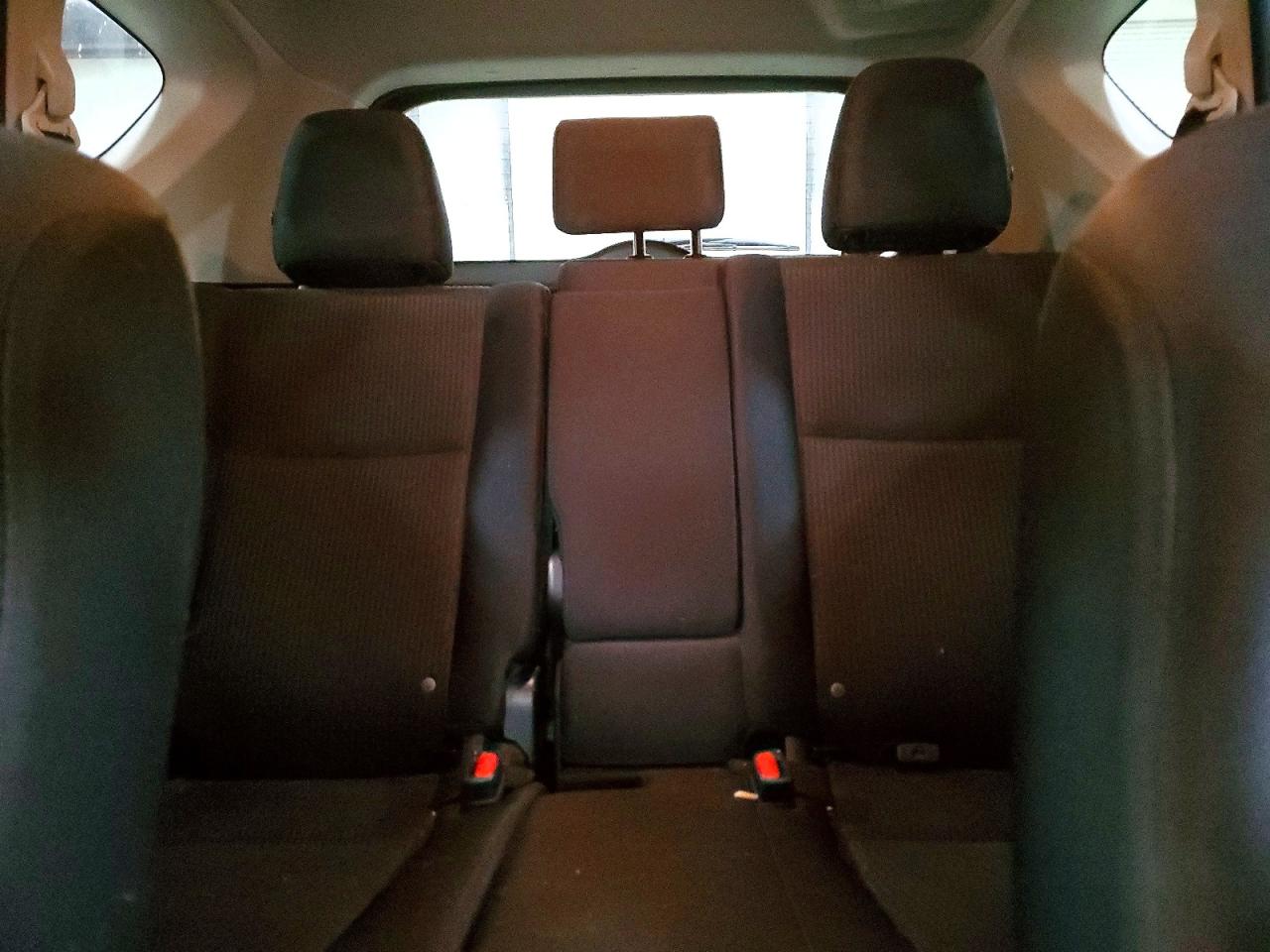 2017 TOYOTA RAV4 LE photo 10