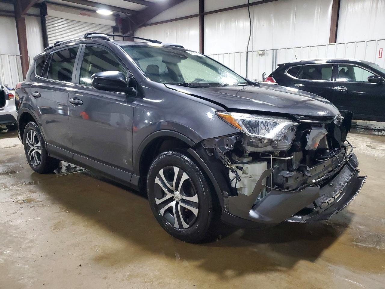 2017 TOYOTA RAV4 LE photo 4