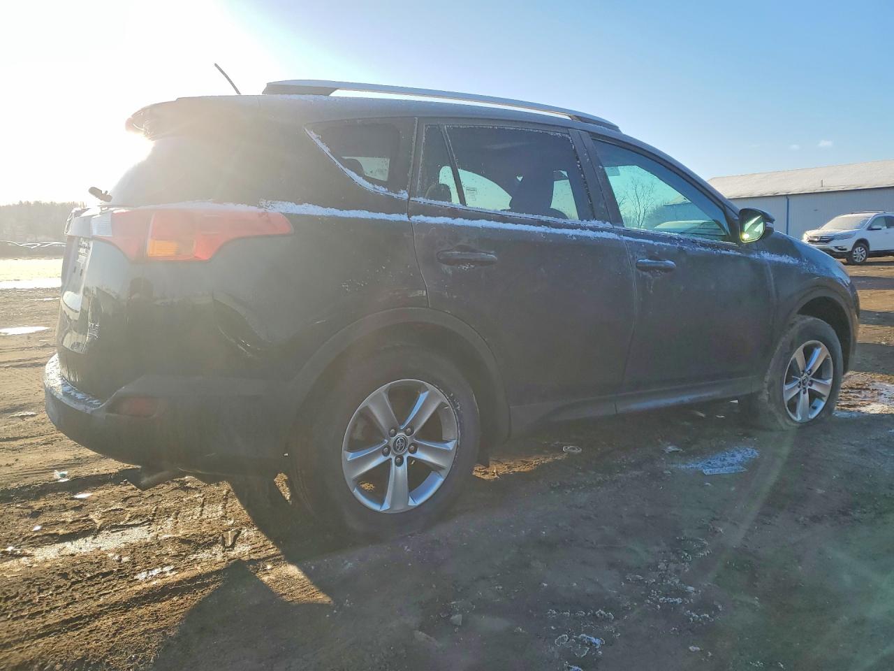 2015 TOYOTA RAV4 XLE photo 3