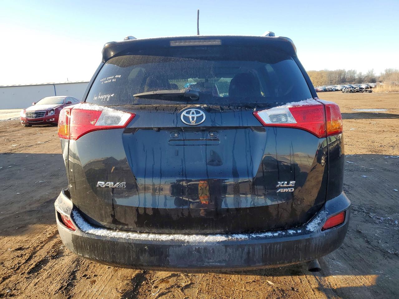 2015 TOYOTA RAV4 XLE photo 6
