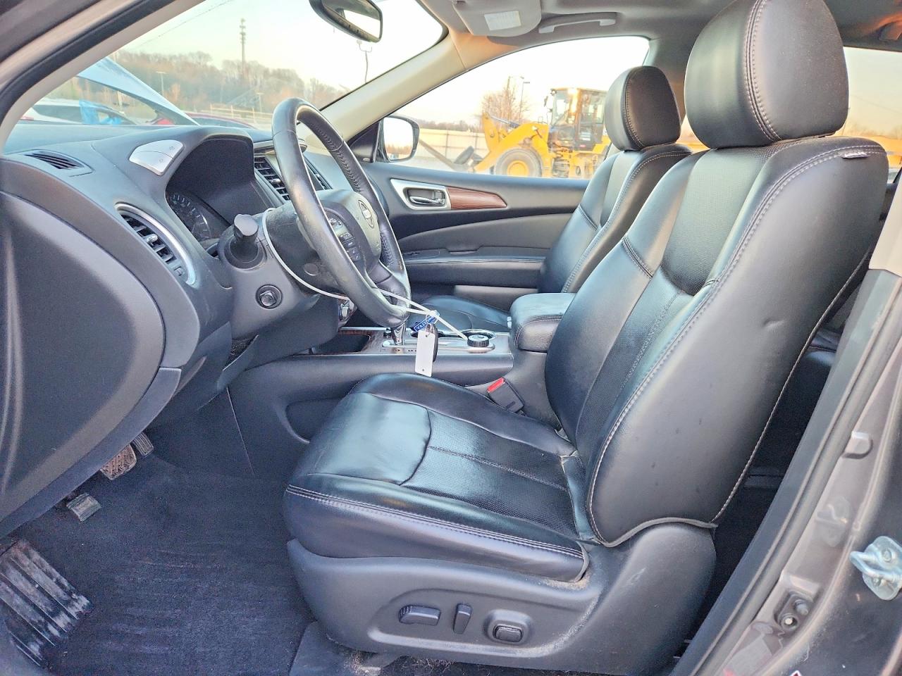 2017 NISSAN PATHFINDER PLATINUM photo 19