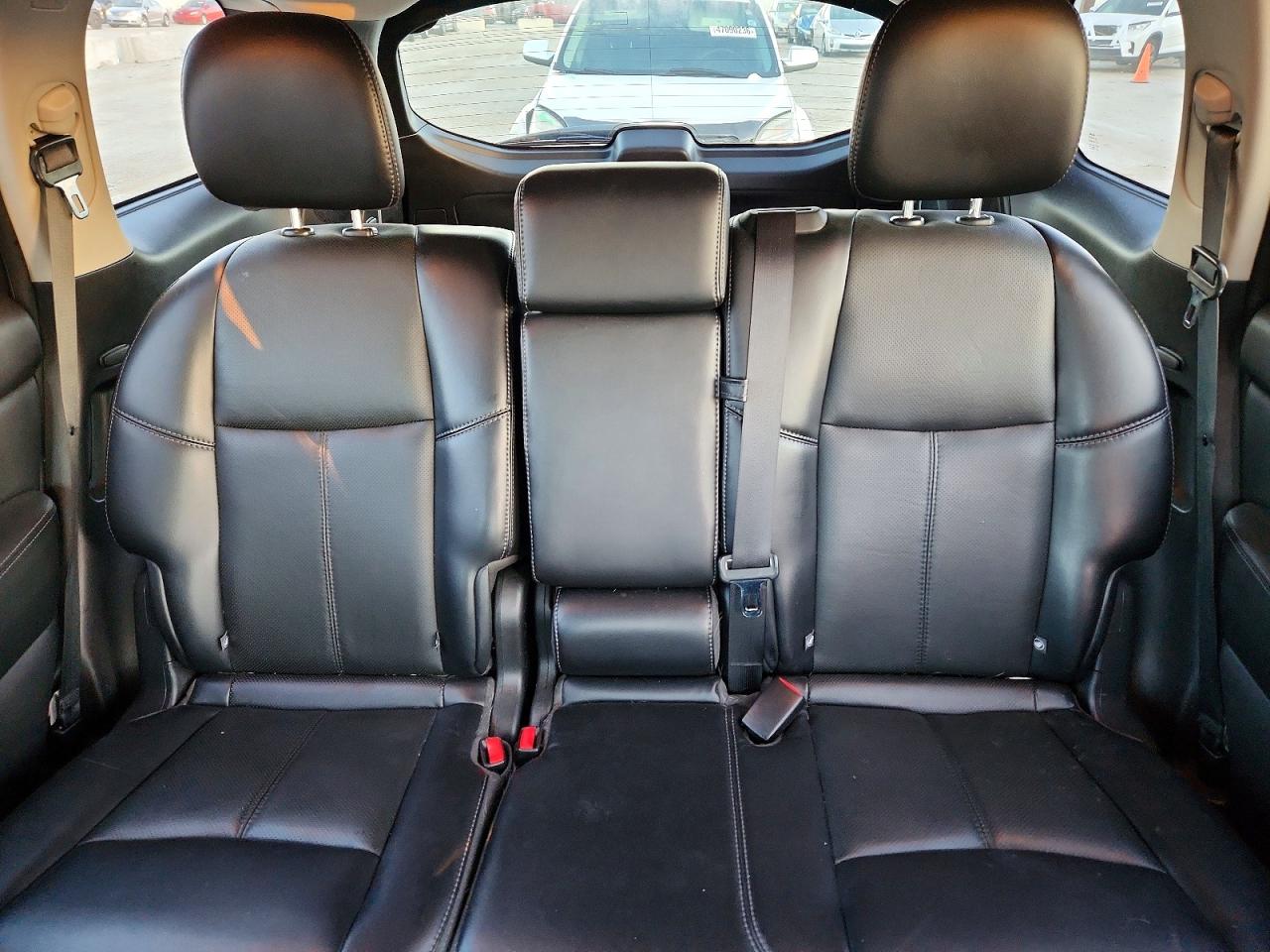 2017 NISSAN PATHFINDER PLATINUM photo 28