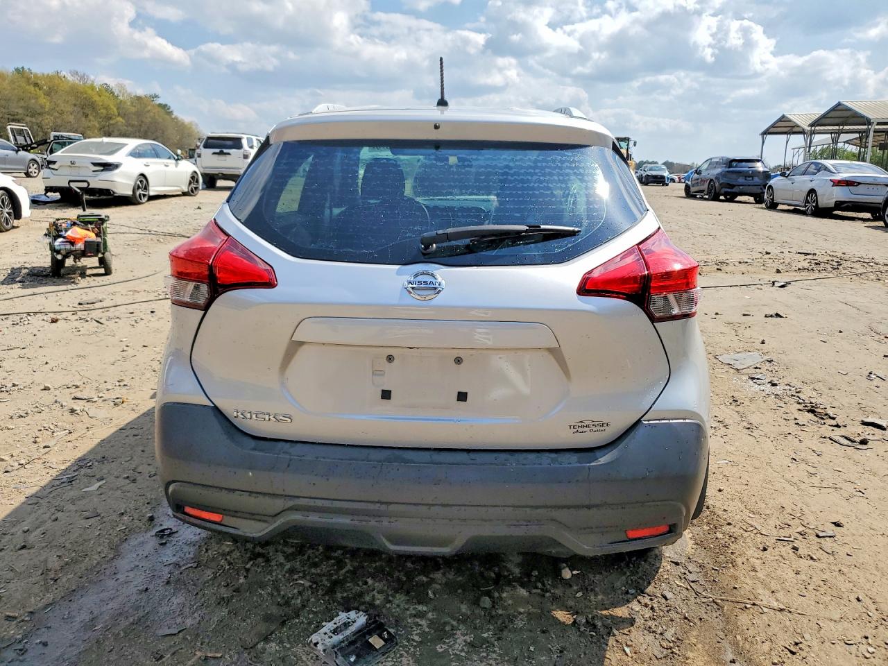 2019 NISSAN KICKS S photo 11