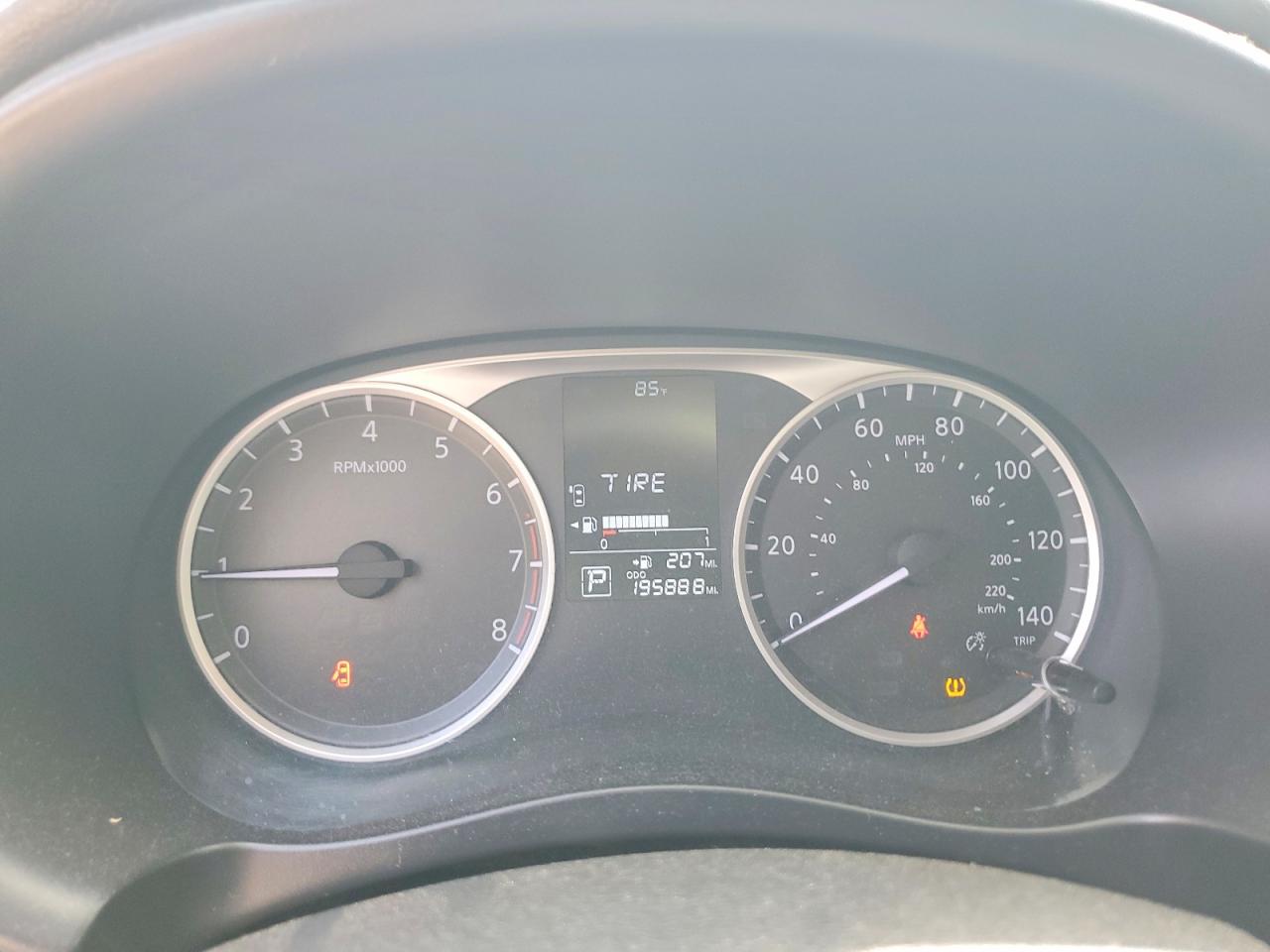 2019 NISSAN KICKS S photo 17
