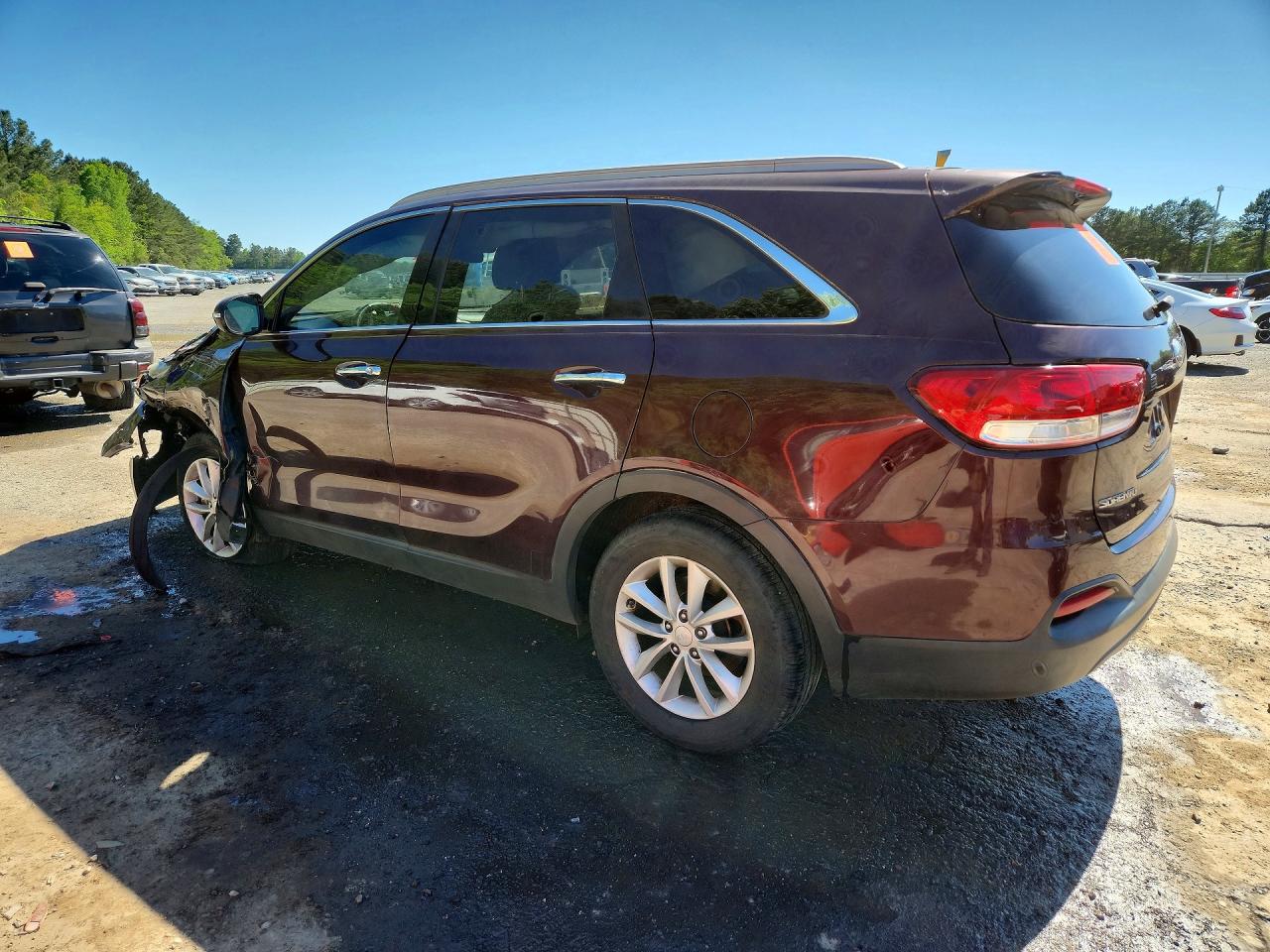 2017 KIA SORENTO LX photo 4