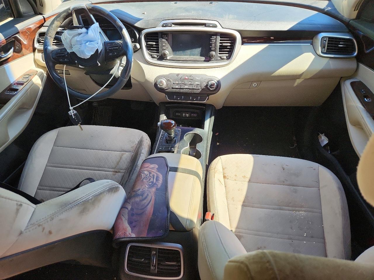2017 KIA SORENTO LX photo 22