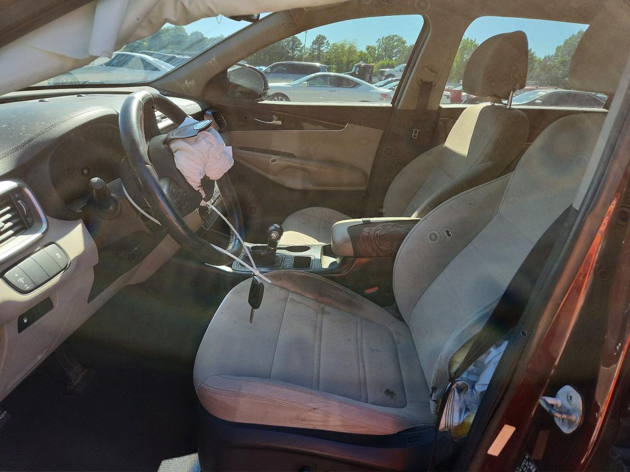 2017 KIA SORENTO LX photo 19