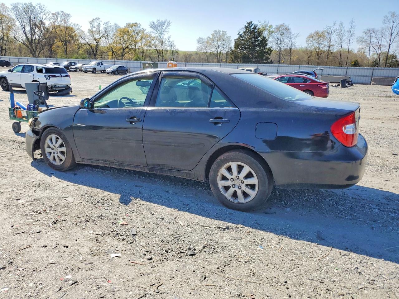 2003 TOYOTA CAMRY XLE V6 photo 3