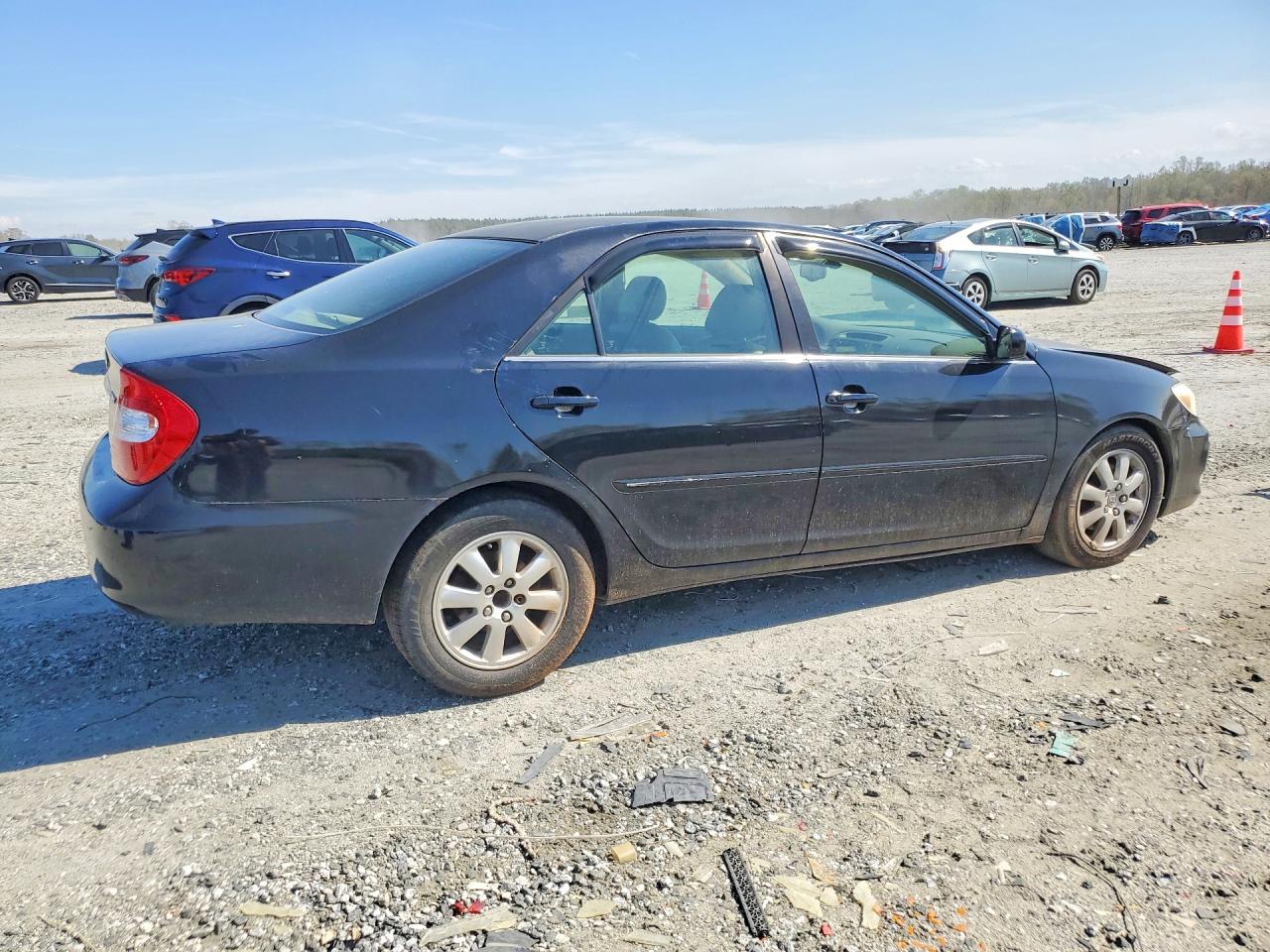 2003 TOYOTA CAMRY XLE V6 photo 5