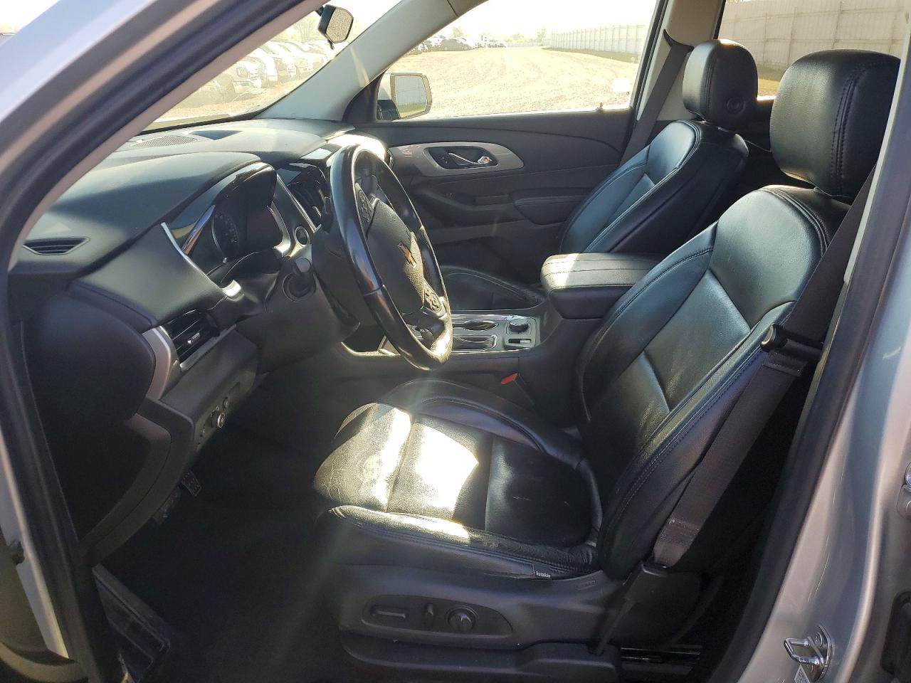 2020 CHEVROLET TRAVERSE LT photo 13