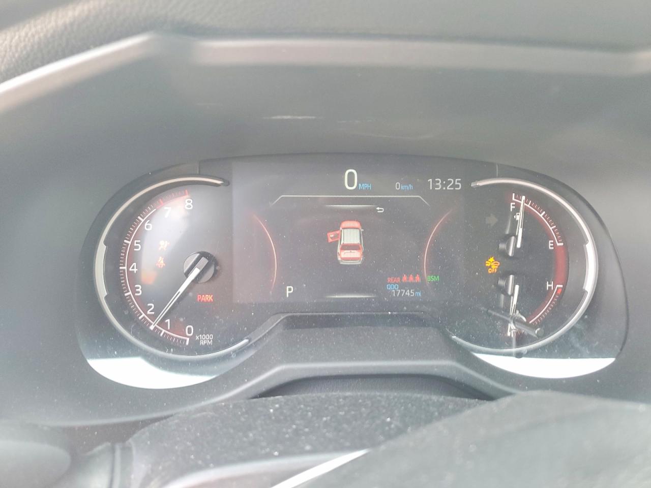 2025 TOYOTA RAV4 XLE PREMIUM photo 9