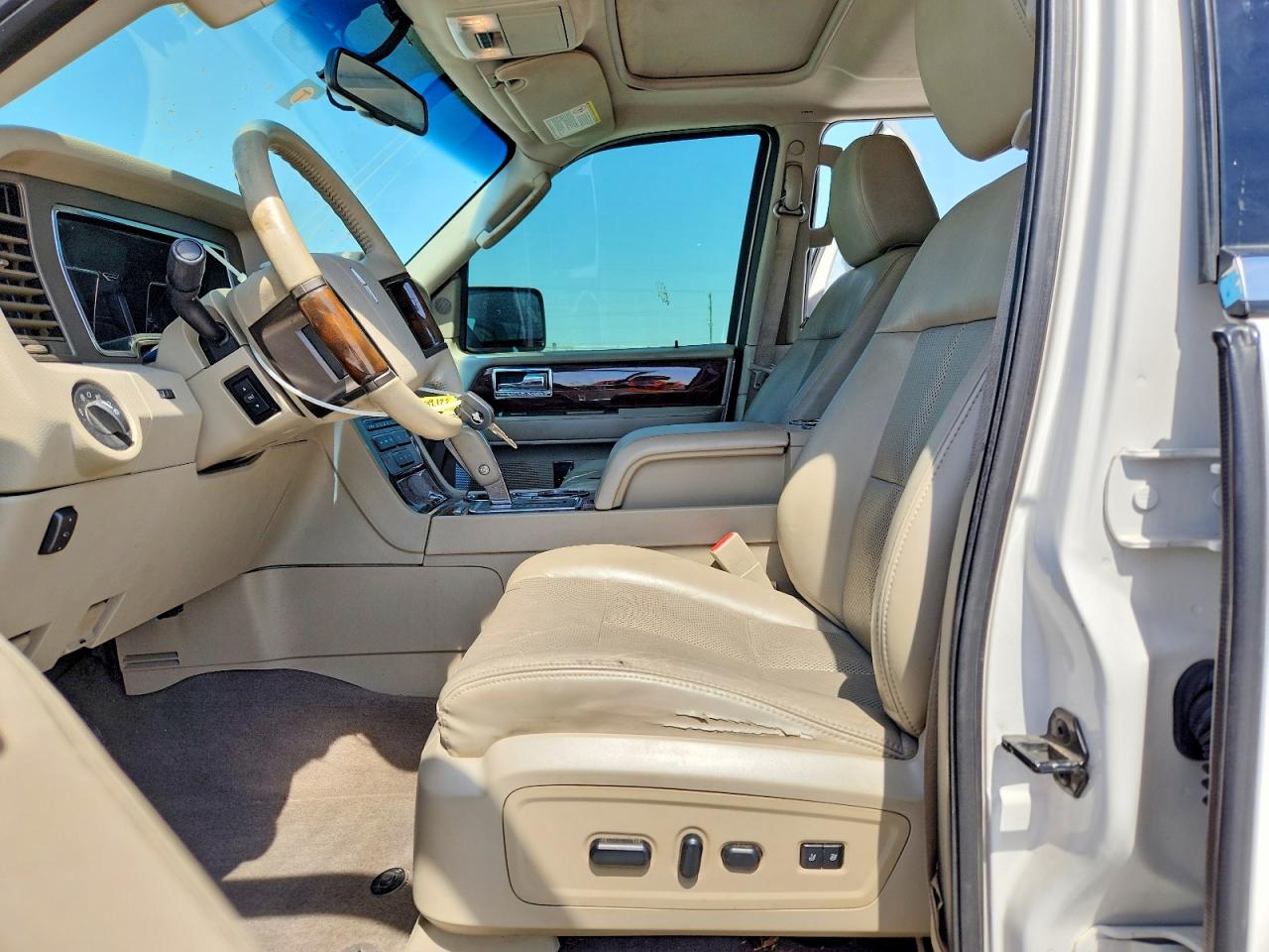 2014 LINCOLN NAVIGATOR L photo 13