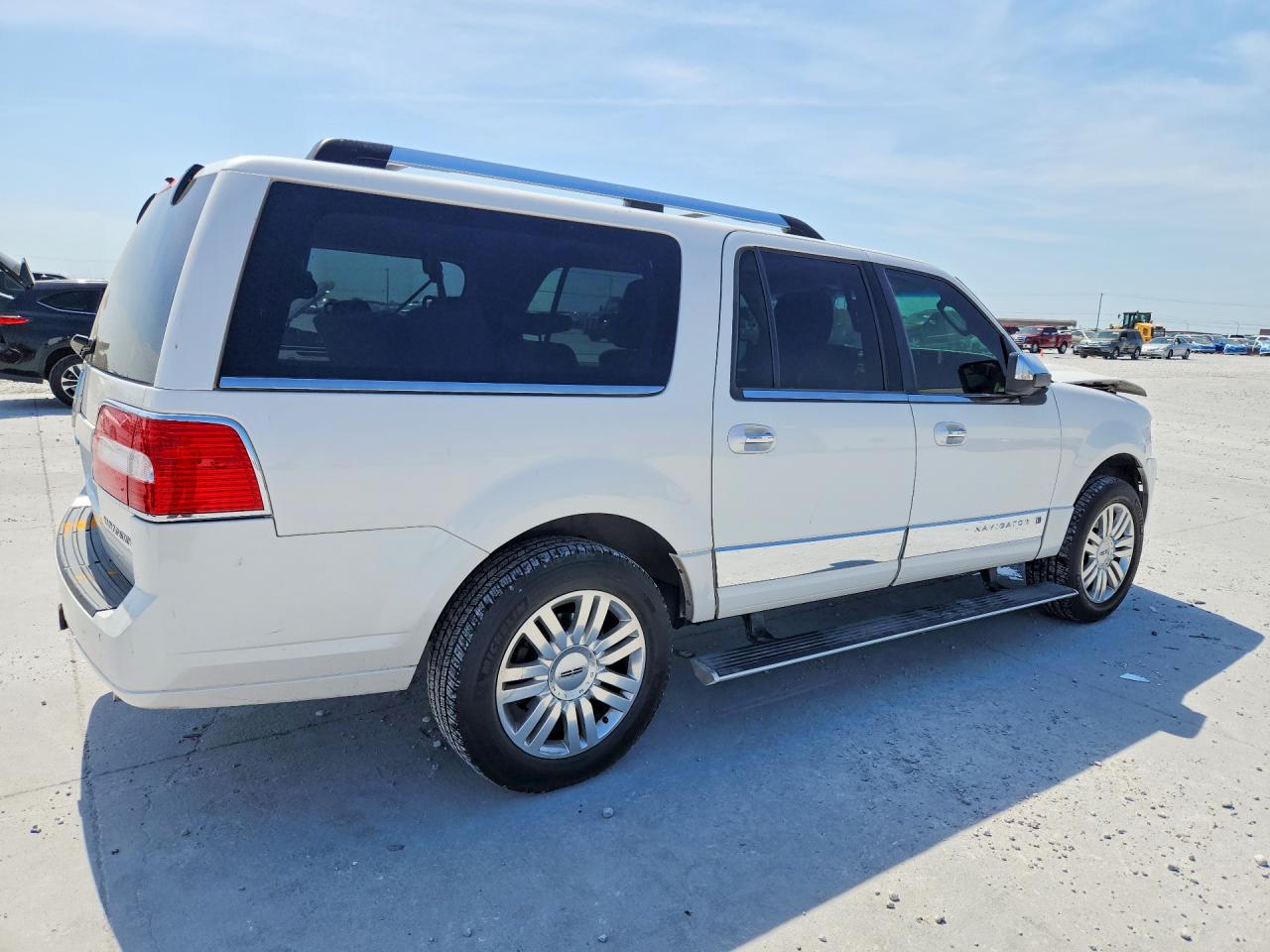 2014 LINCOLN NAVIGATOR L photo 5