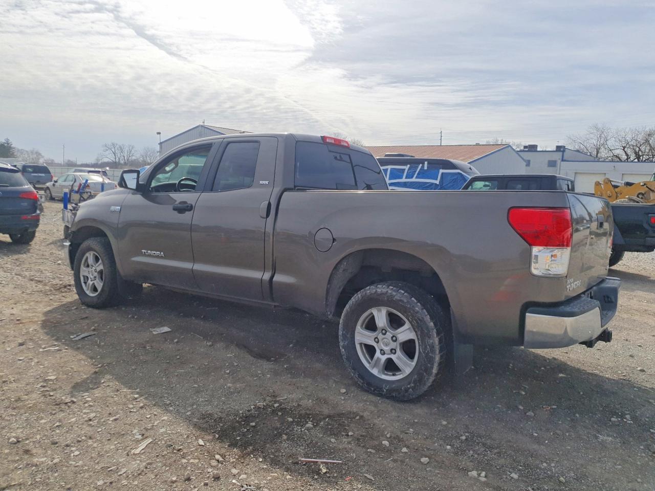 2011 TOYOTA TUNDRA photo 3