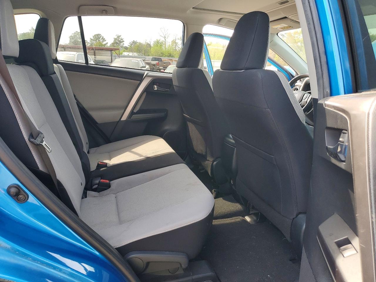 2016 TOYOTA RAV4 XLE photo 21