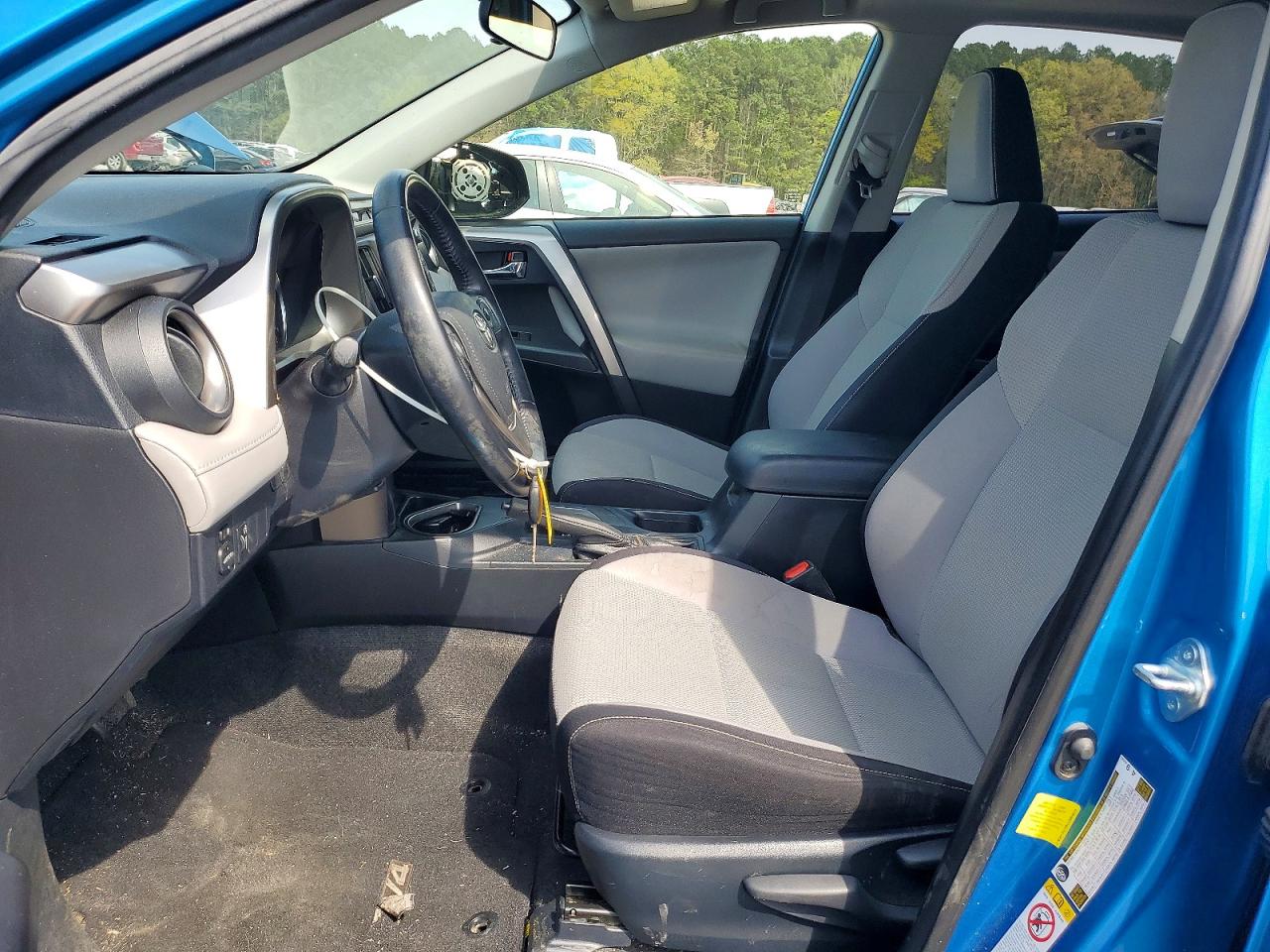 2016 TOYOTA RAV4 XLE photo 13