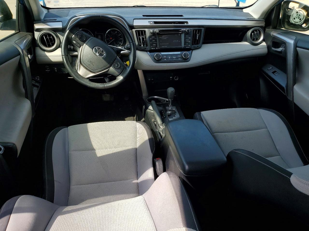 2016 TOYOTA RAV4 XLE photo 15