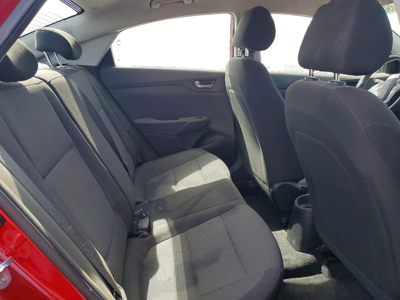2019 HYUNDAI ACCENT SE photo 10