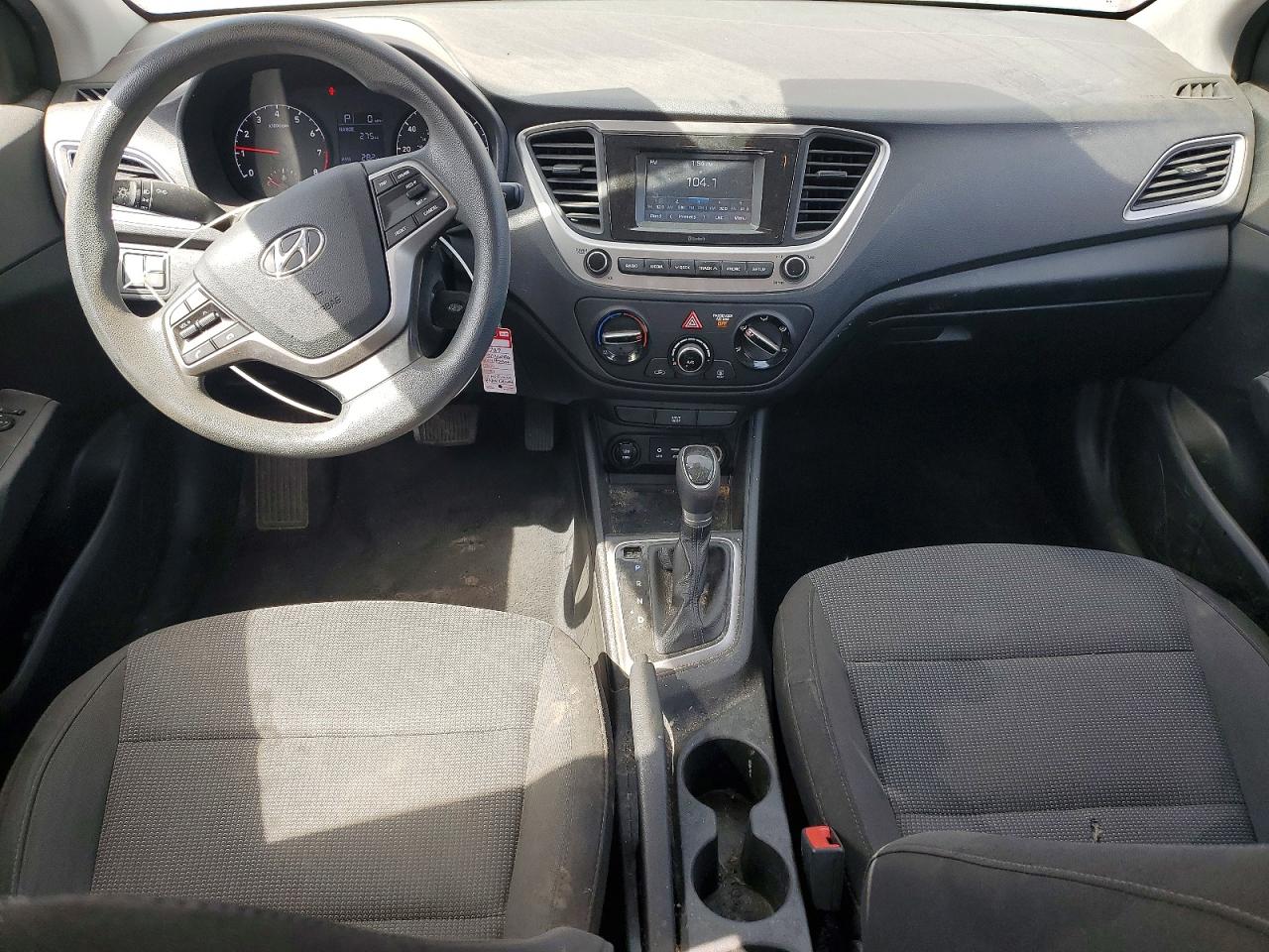 2019 HYUNDAI ACCENT SE photo 8