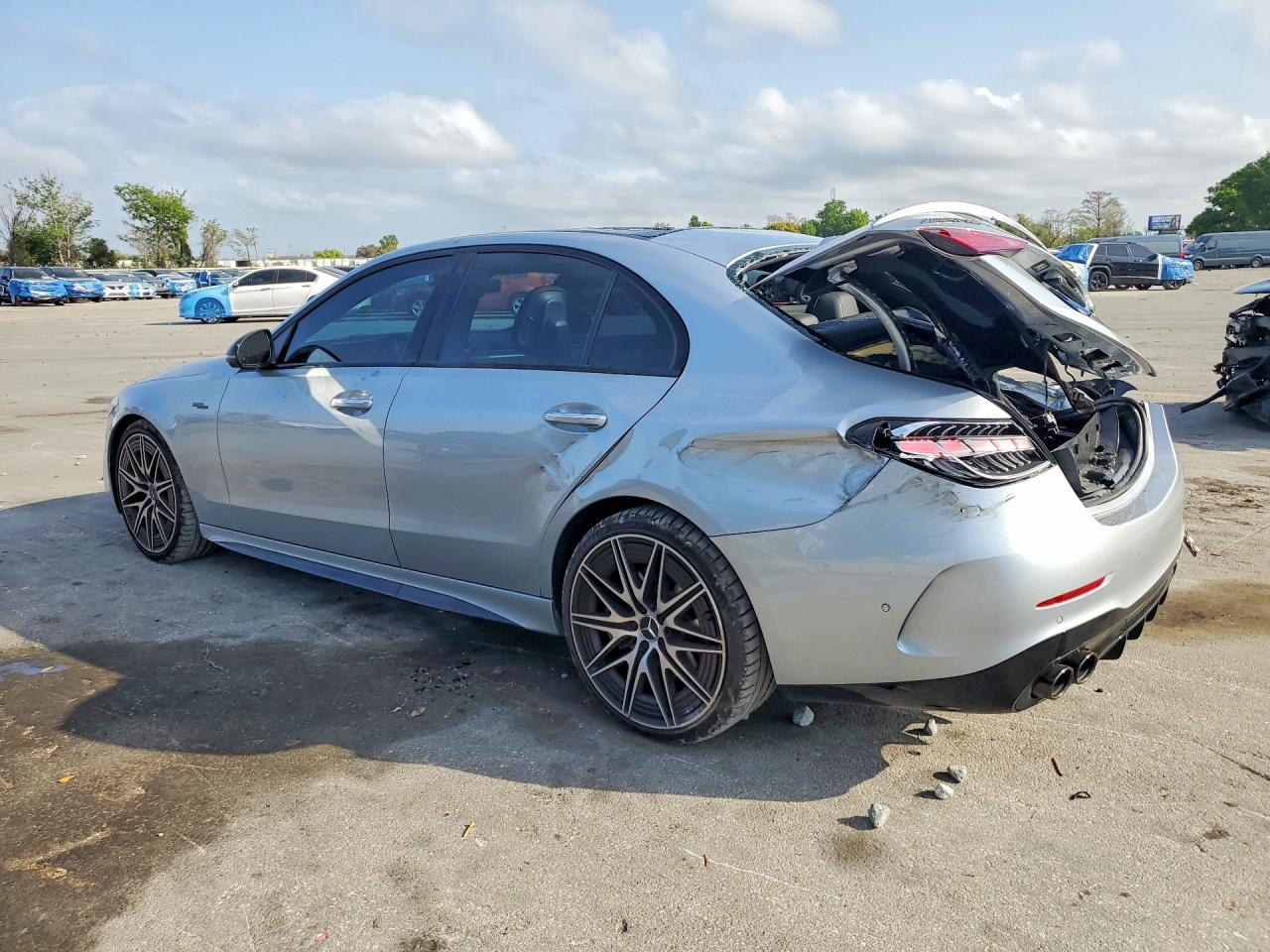 2025 MERCEDES-BENZ C 43 AMG photo 2