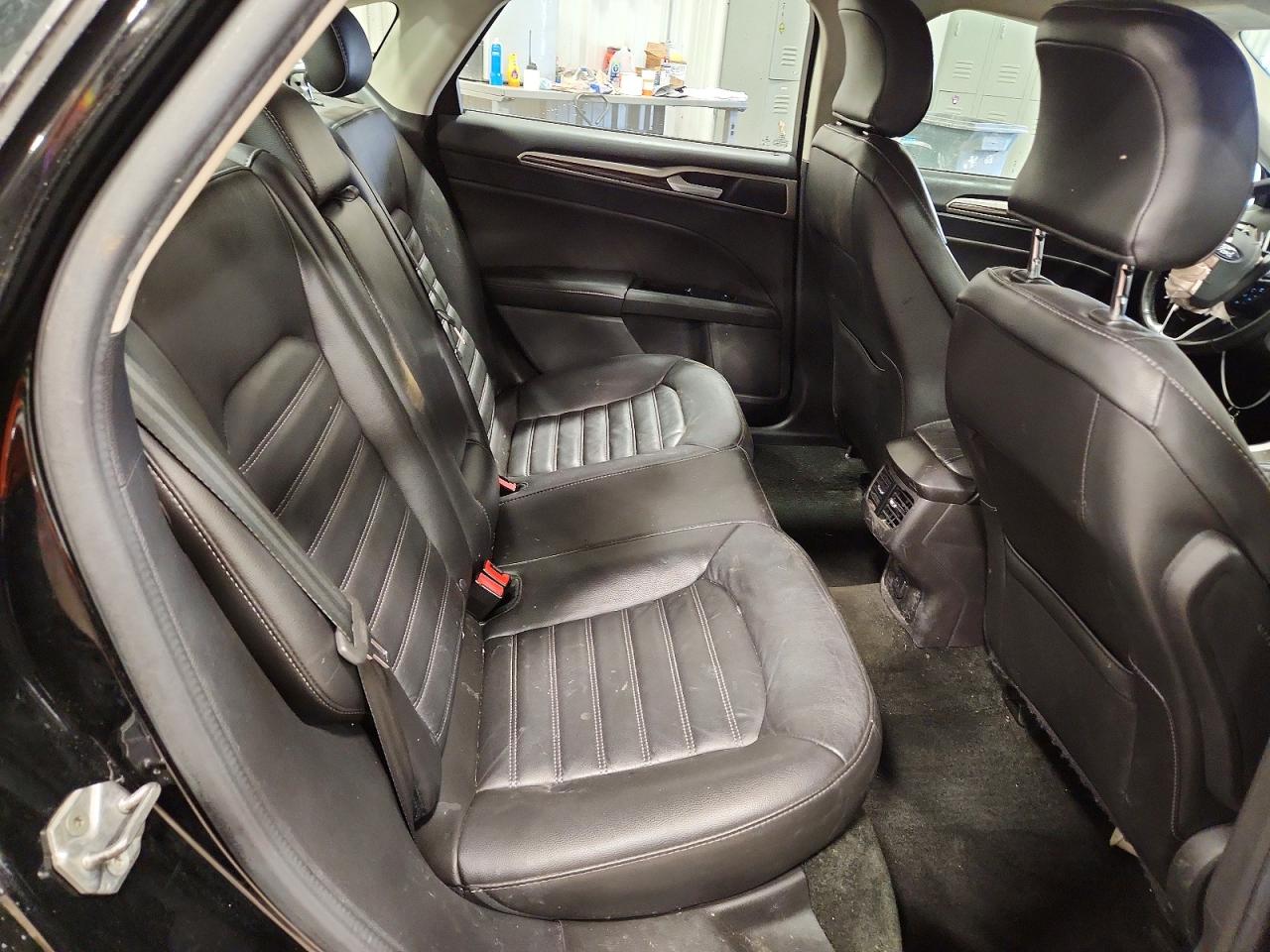 2016 FORD FUSION SE photo 28
