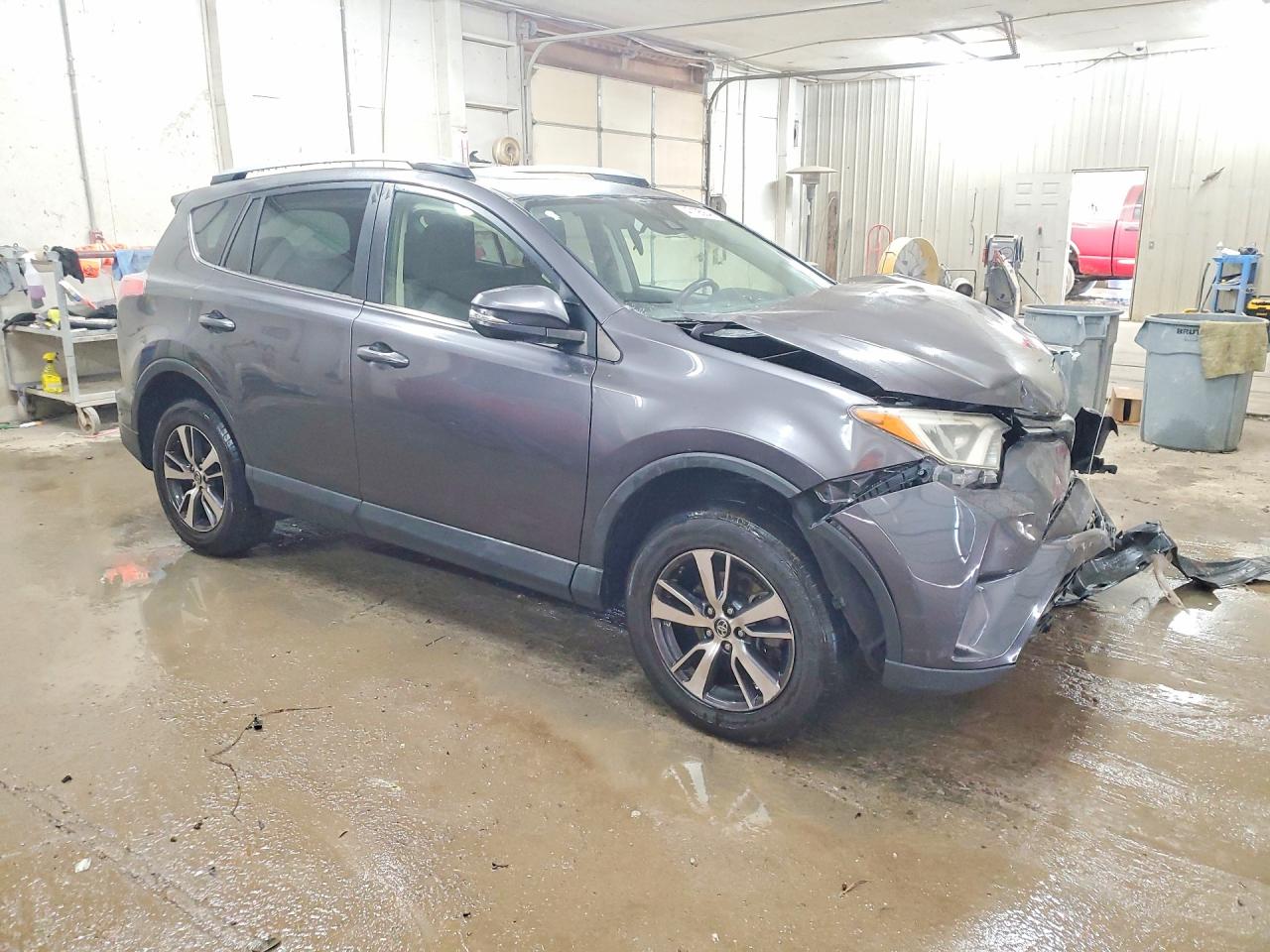 2018 TOYOTA RAV4 XLE photo 10