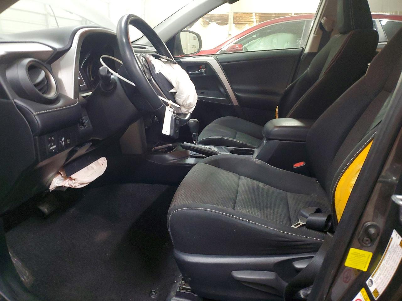 2018 TOYOTA RAV4 XLE photo 19