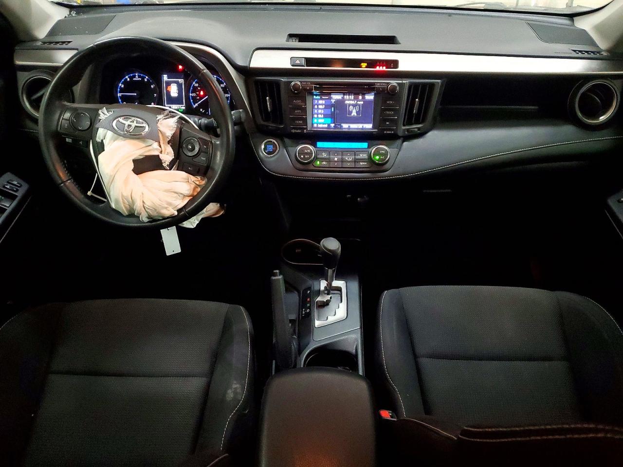 2018 TOYOTA RAV4 XLE photo 22