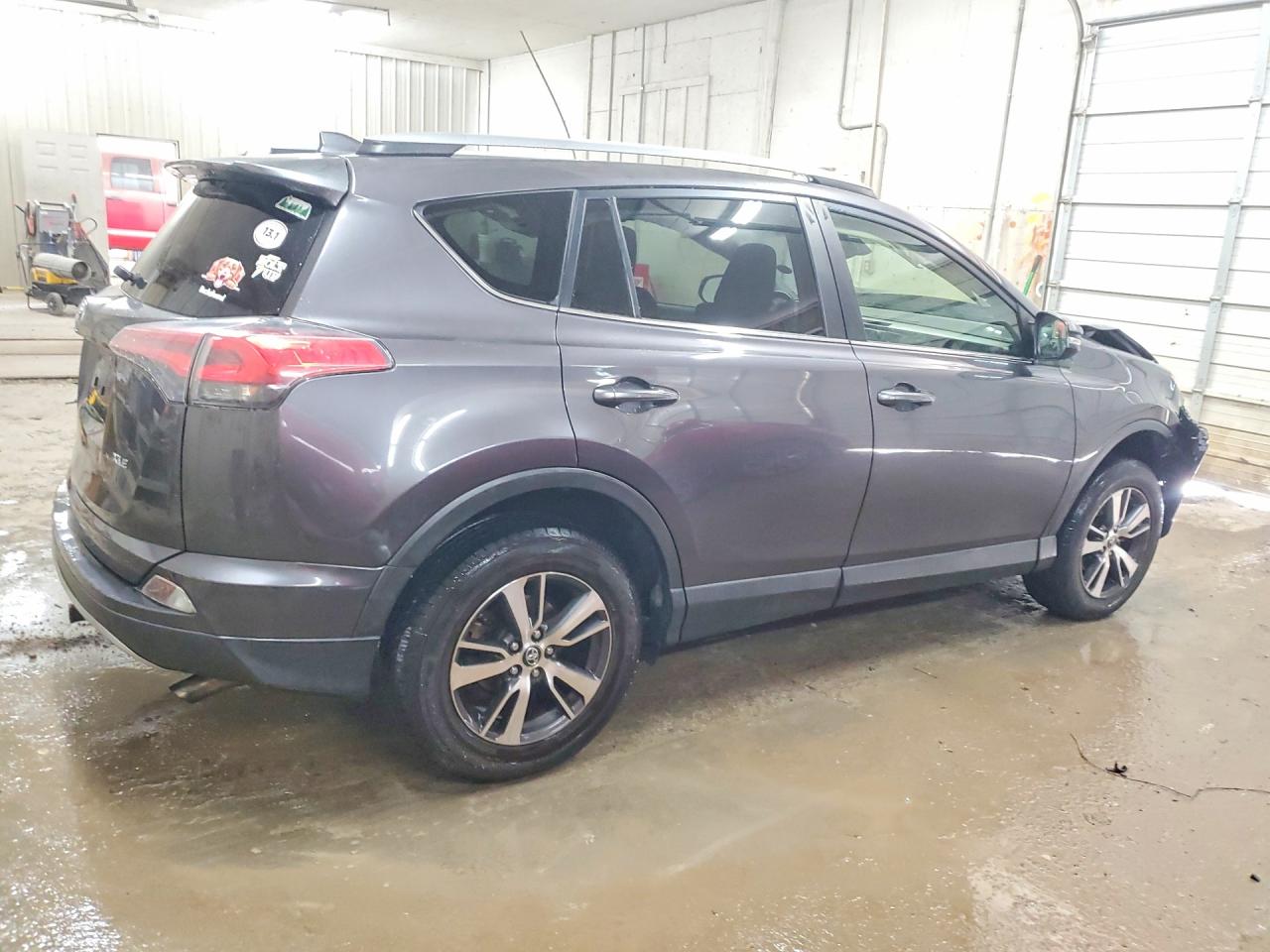 2018 TOYOTA RAV4 XLE photo 7