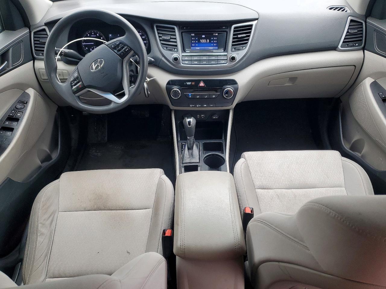 2017 HYUNDAI TUCSON SE photo 15