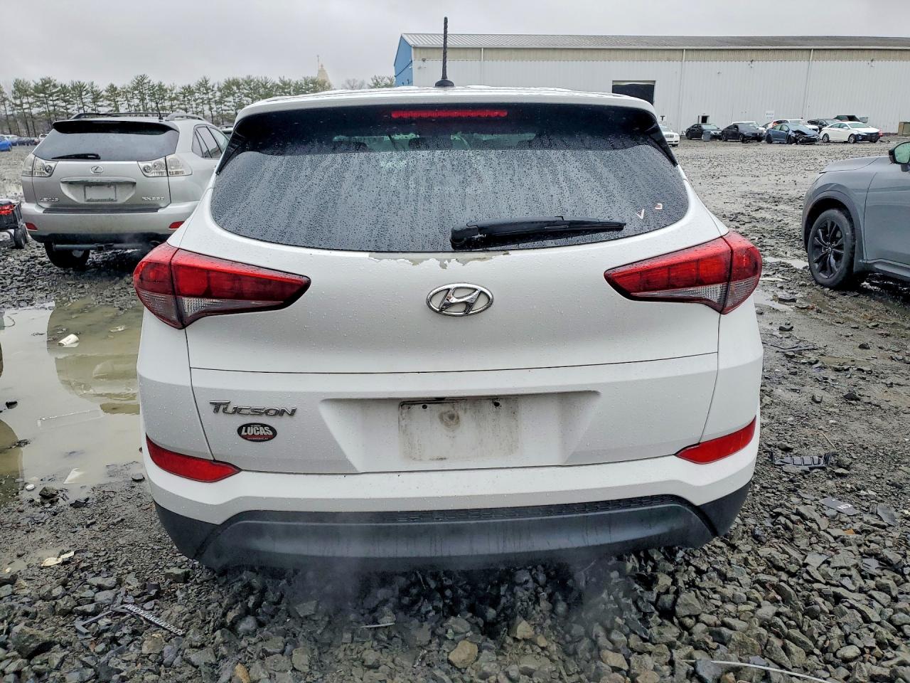 2017 HYUNDAI TUCSON SE photo 11