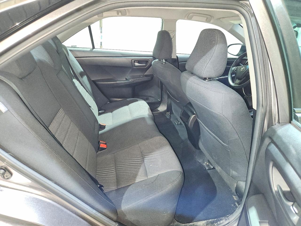 2017 TOYOTA CAMRY LE photo 19