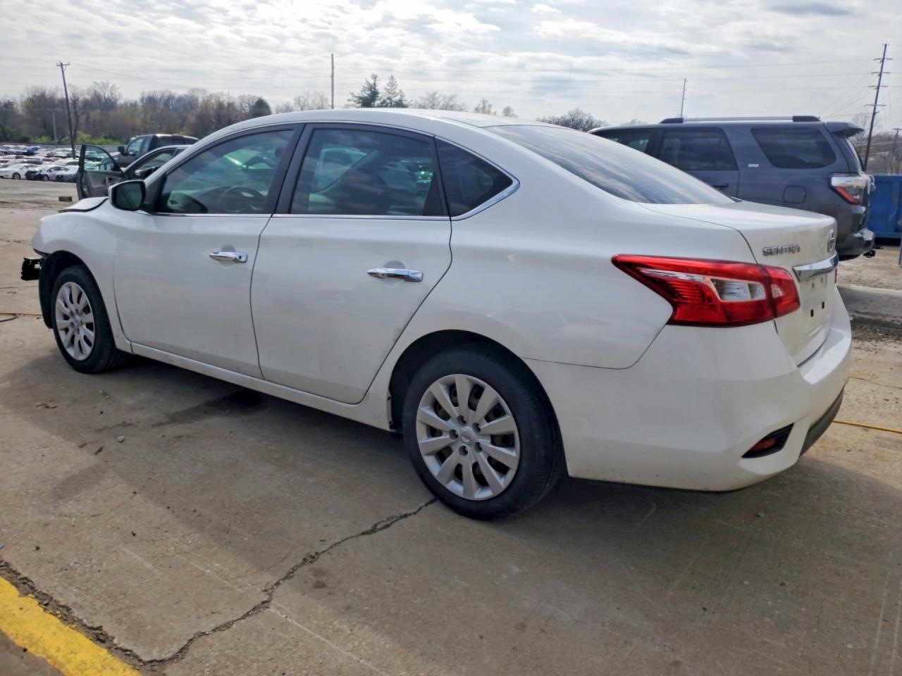 2018 NISSAN SENTRA S photo 2