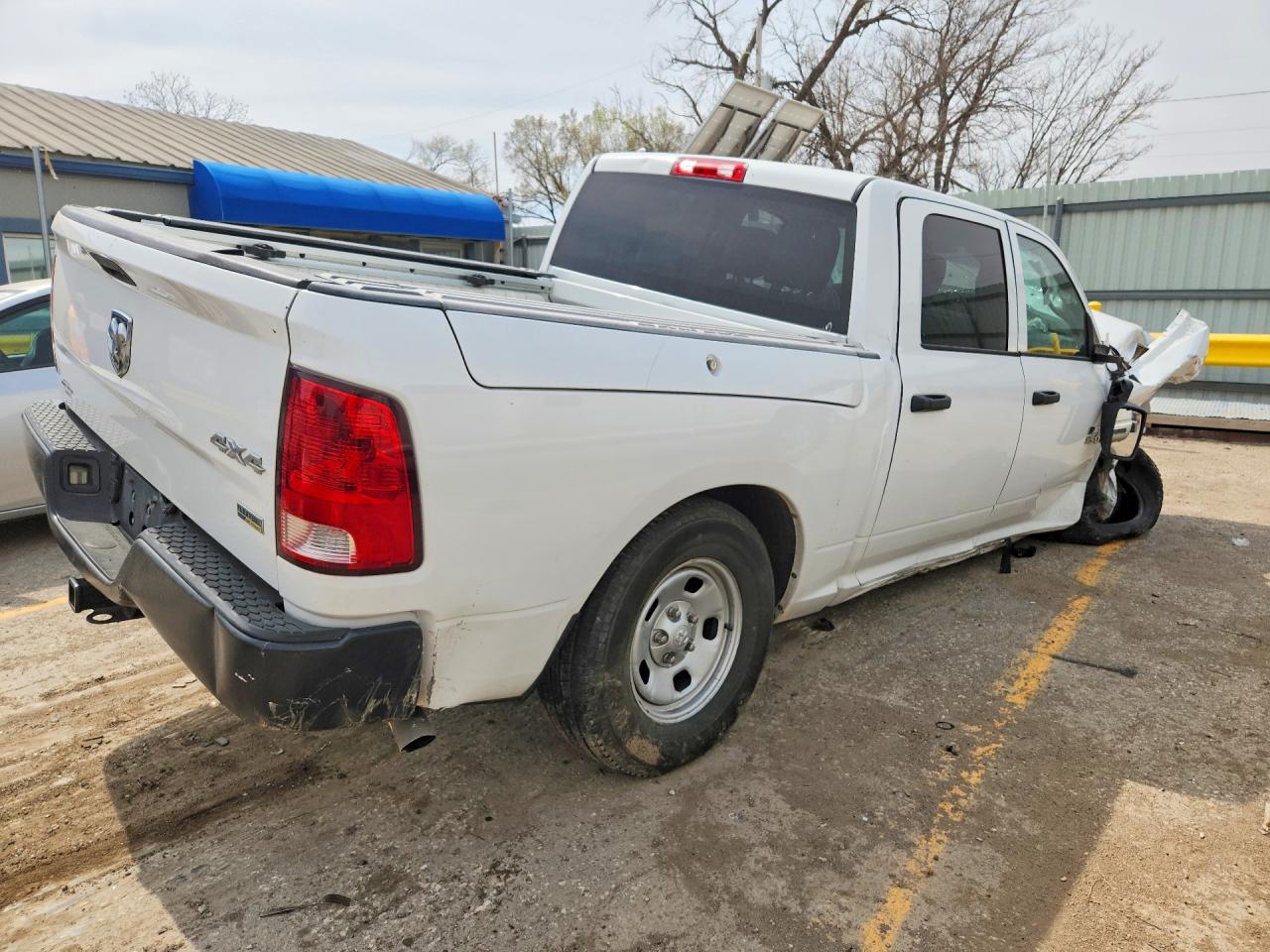 2014 RAM 1500 ST photo 5