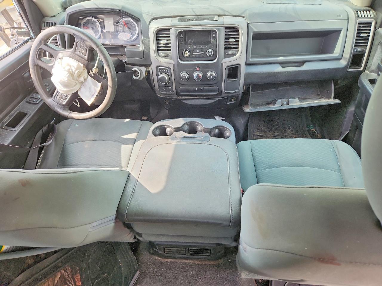 2014 RAM 1500 ST photo 15