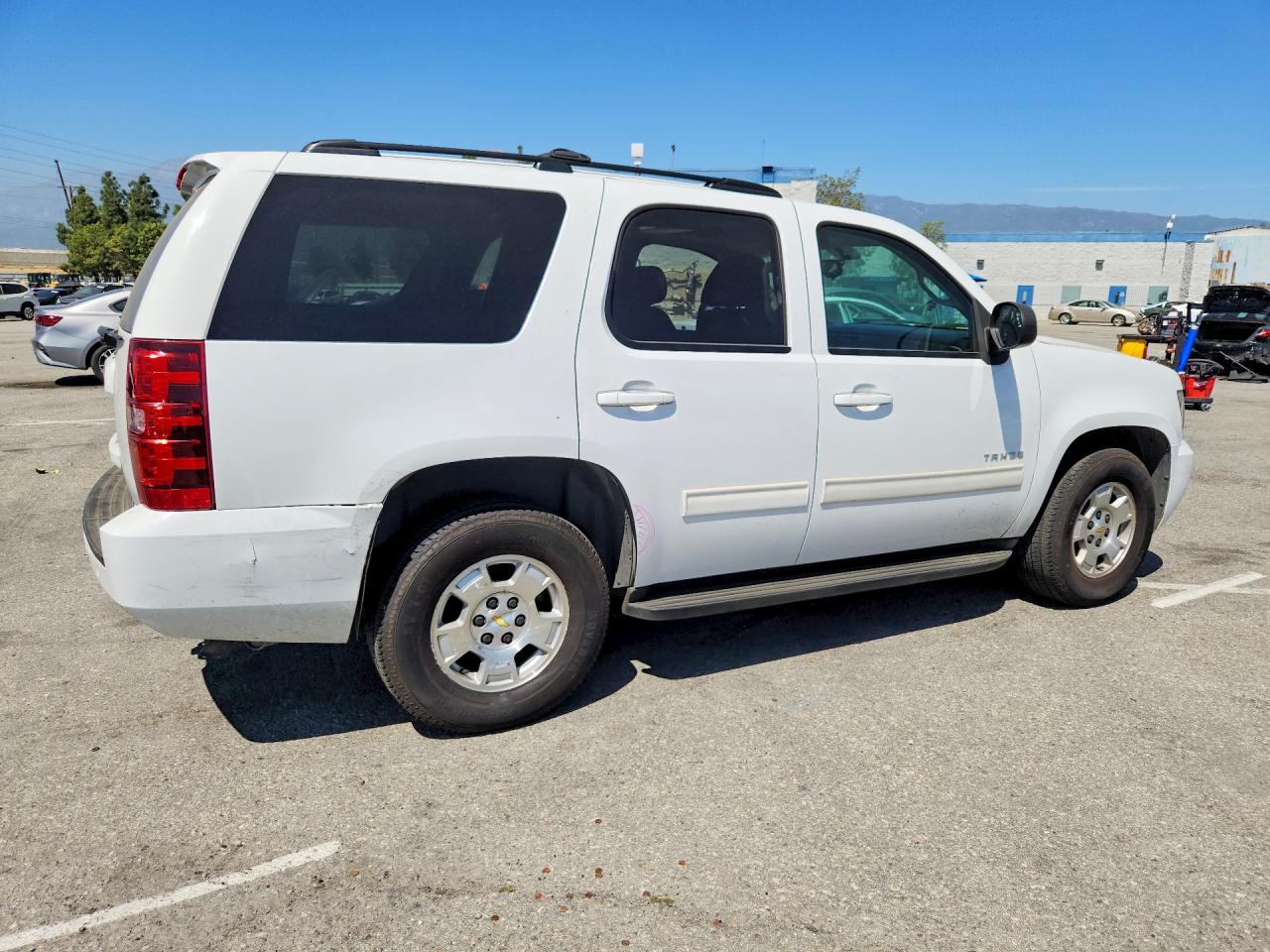 2013 CHEVROLET TAHOE C1500 LT photo 3