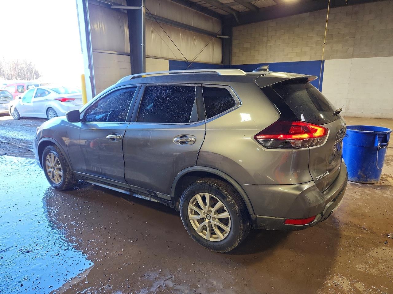 2018 NISSAN ROGUE SV photo 3